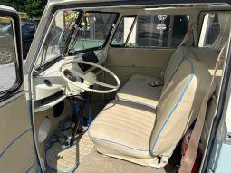 1974 Volkswagen Bus/Vanagon 21 Window – Brazilian full