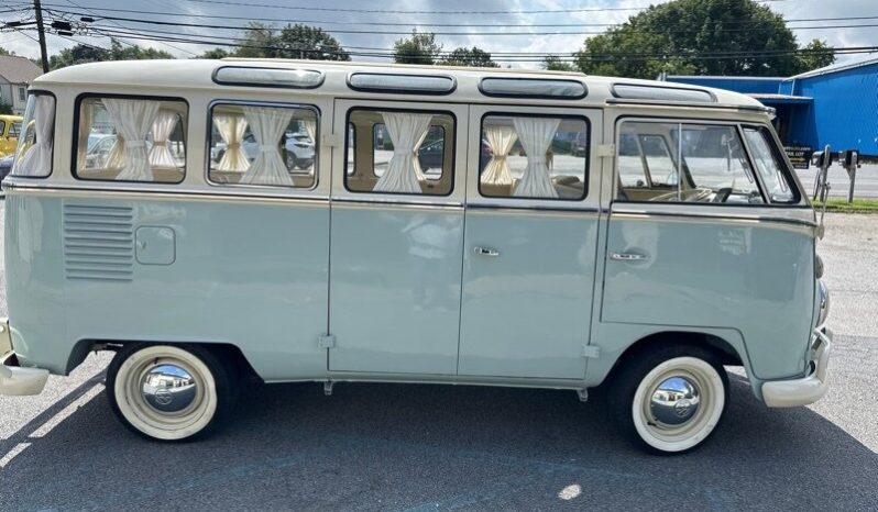 1974 Volkswagen Bus/Vanagon 21 Window – Brazilian full