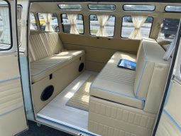 1974 Volkswagen Bus/Vanagon 21 Window – Brazilian full