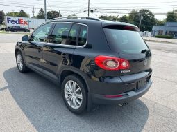 2011 Volkswagen Tiguan S 4Motion full