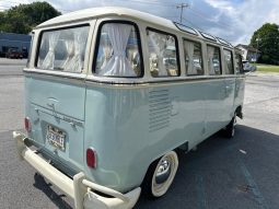 1974 Volkswagen Bus/Vanagon 21 Window – Brazilian full